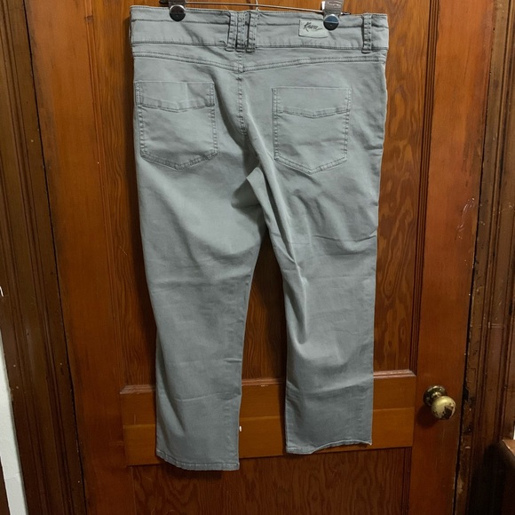 KAVU CROPPED PANTS - Picture 2 of 3